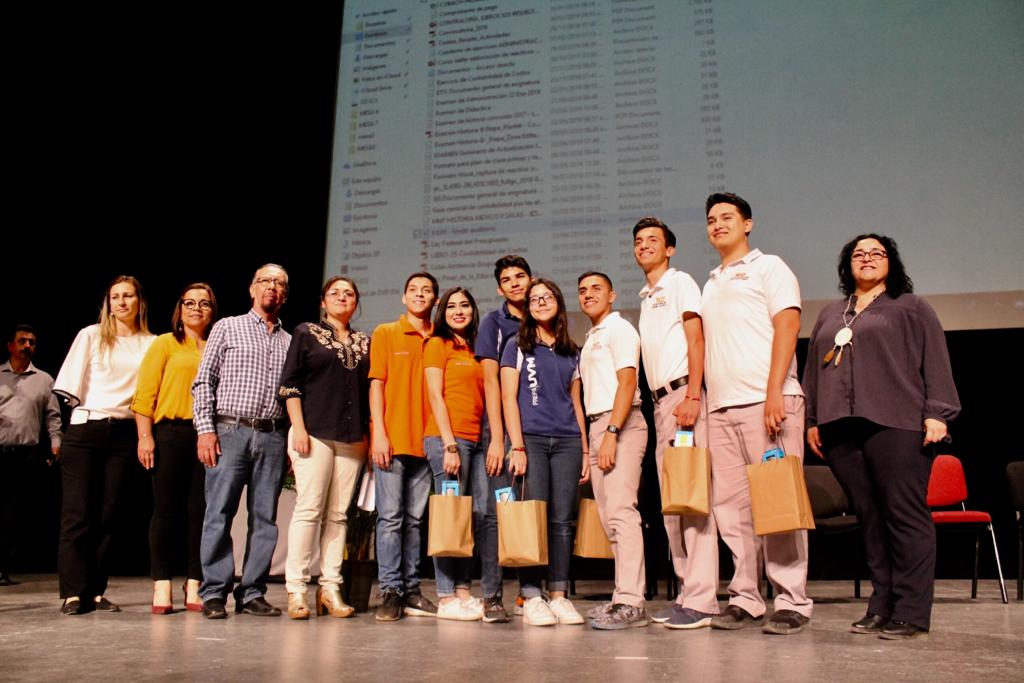 II Encuentro de Jóvenes con la Historia: Barrios y Pueblos de Sonora en el Teatro del Colegio de Bachilleres del Estado de Sonora.